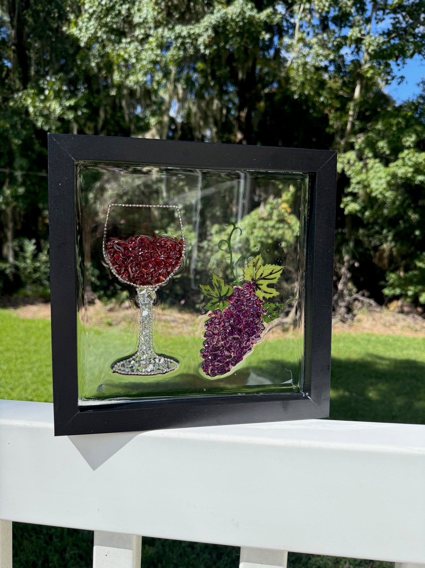 Wine Glass and Grapes Crushed Glass Kit