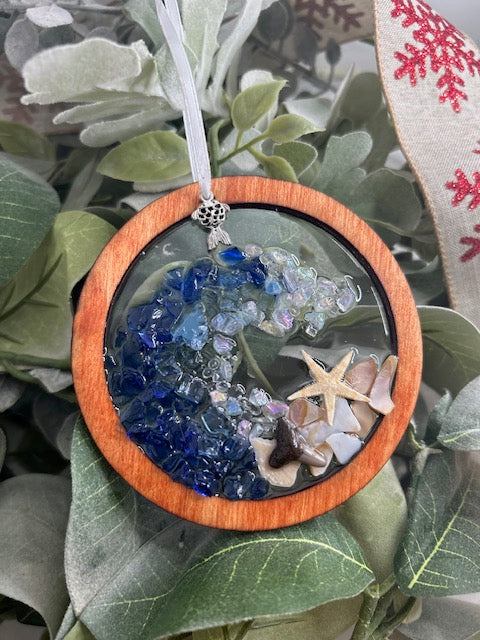 🌊 Ocean Wave Ornament 🎄